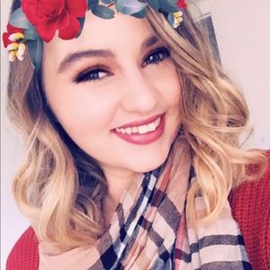 Meet your Posher, Casey